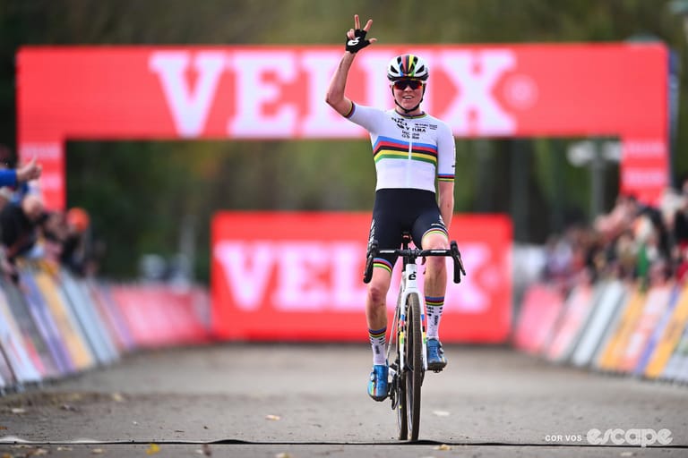 Daily News: Van Empel and Iserbyt reign supreme as World Cup gets underway in Antwerp