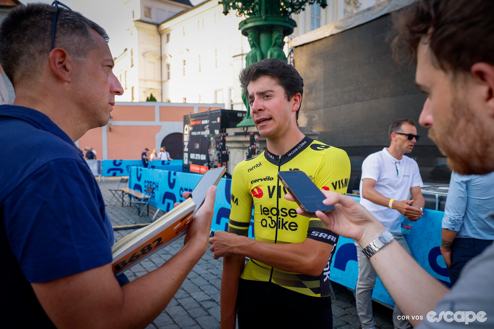 Cian Uijtdebroeks completes surprise transfer to Movistar